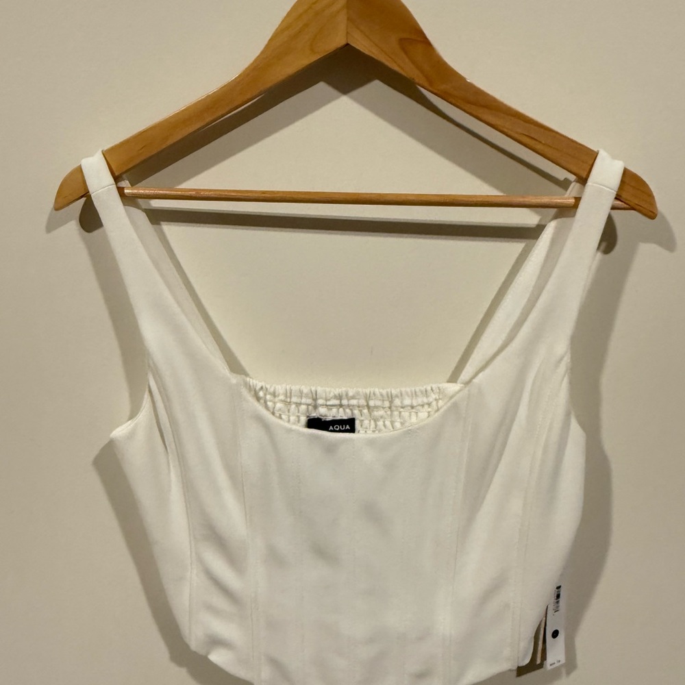 Aqua Women's Elegant White Tank Top